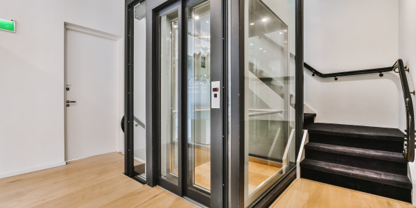 Diseño y Desarrollo de Proyectos Riner · Instalación de Ascensor